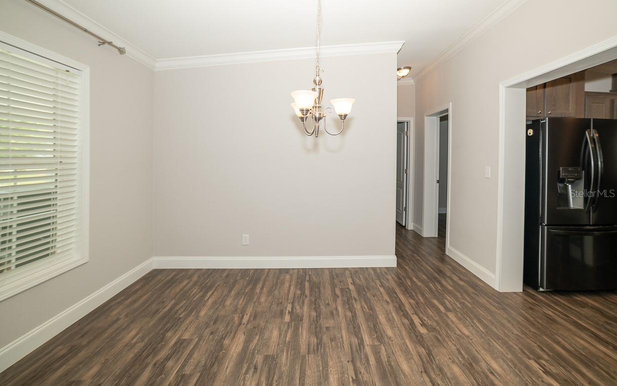 9343 Scepter Ave Property Photo 6