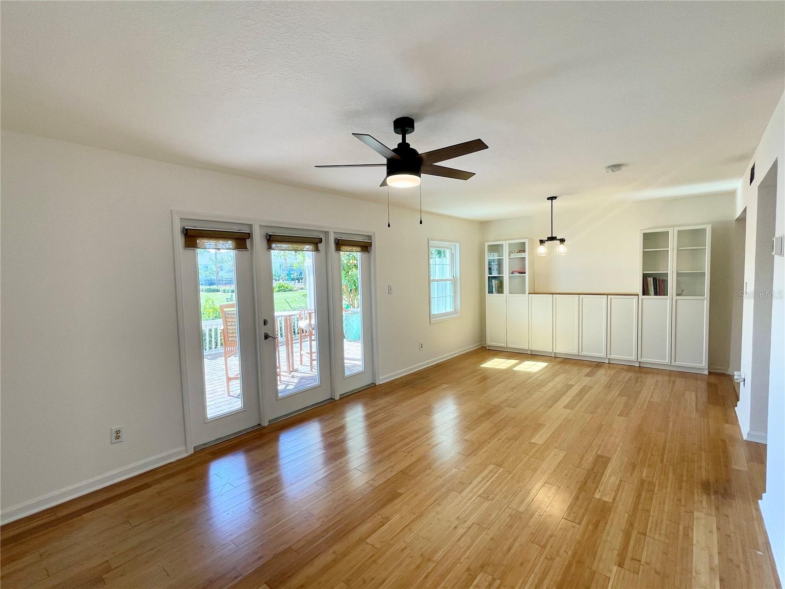 118 Pompano Dr Se #b Property Photo 6