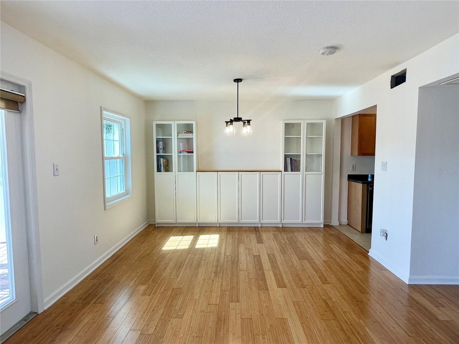 118 Pompano Dr Se #b Property Photo 8