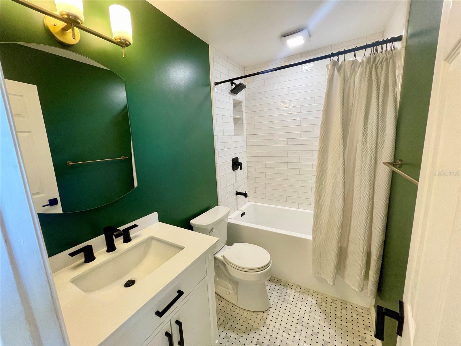 118 Pompano Dr Se #b Property Photo 14