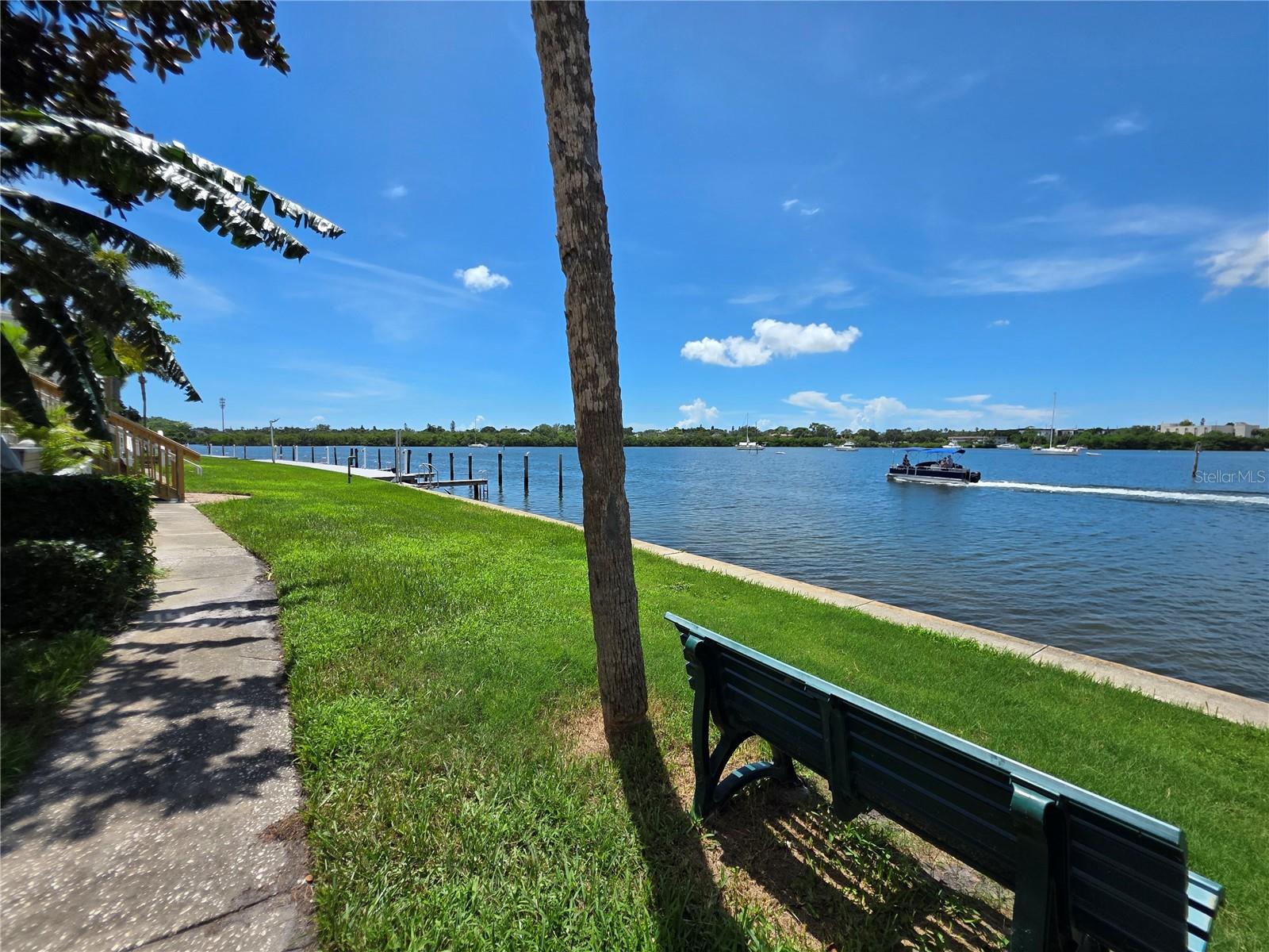 118 Pompano Dr Se #b Property Photo 33