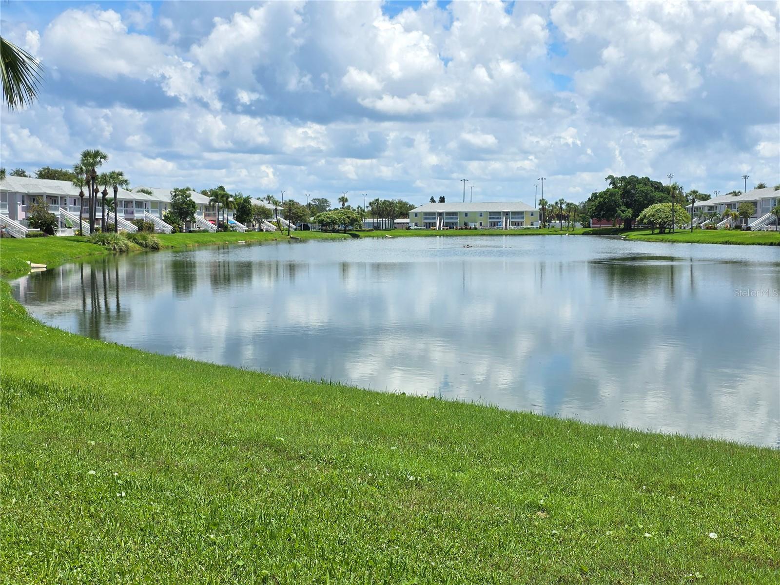 118 Pompano Dr Se #b Property Photo 56