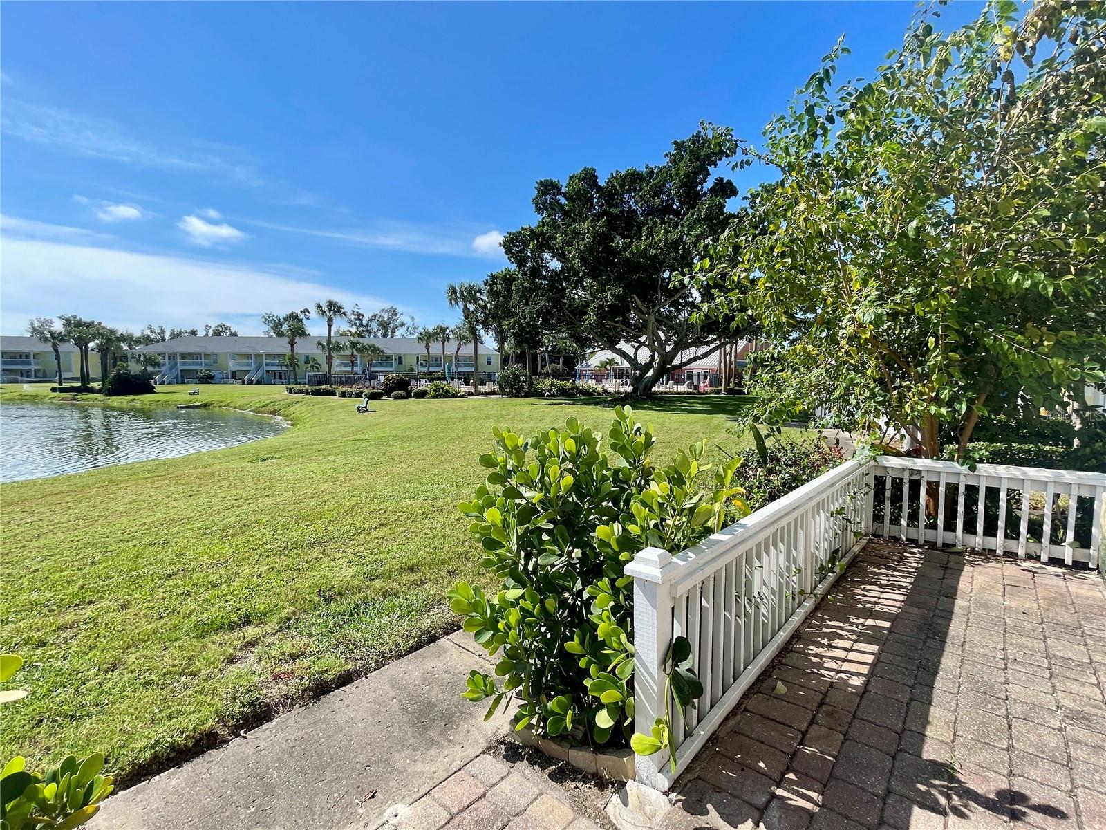118 Pompano Dr Se #b Property Photo 62