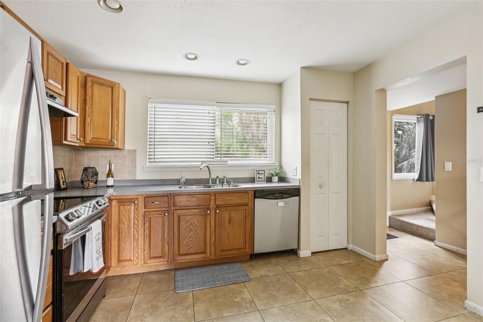 6325 Newtown Cir #25b2 Property Photo 20