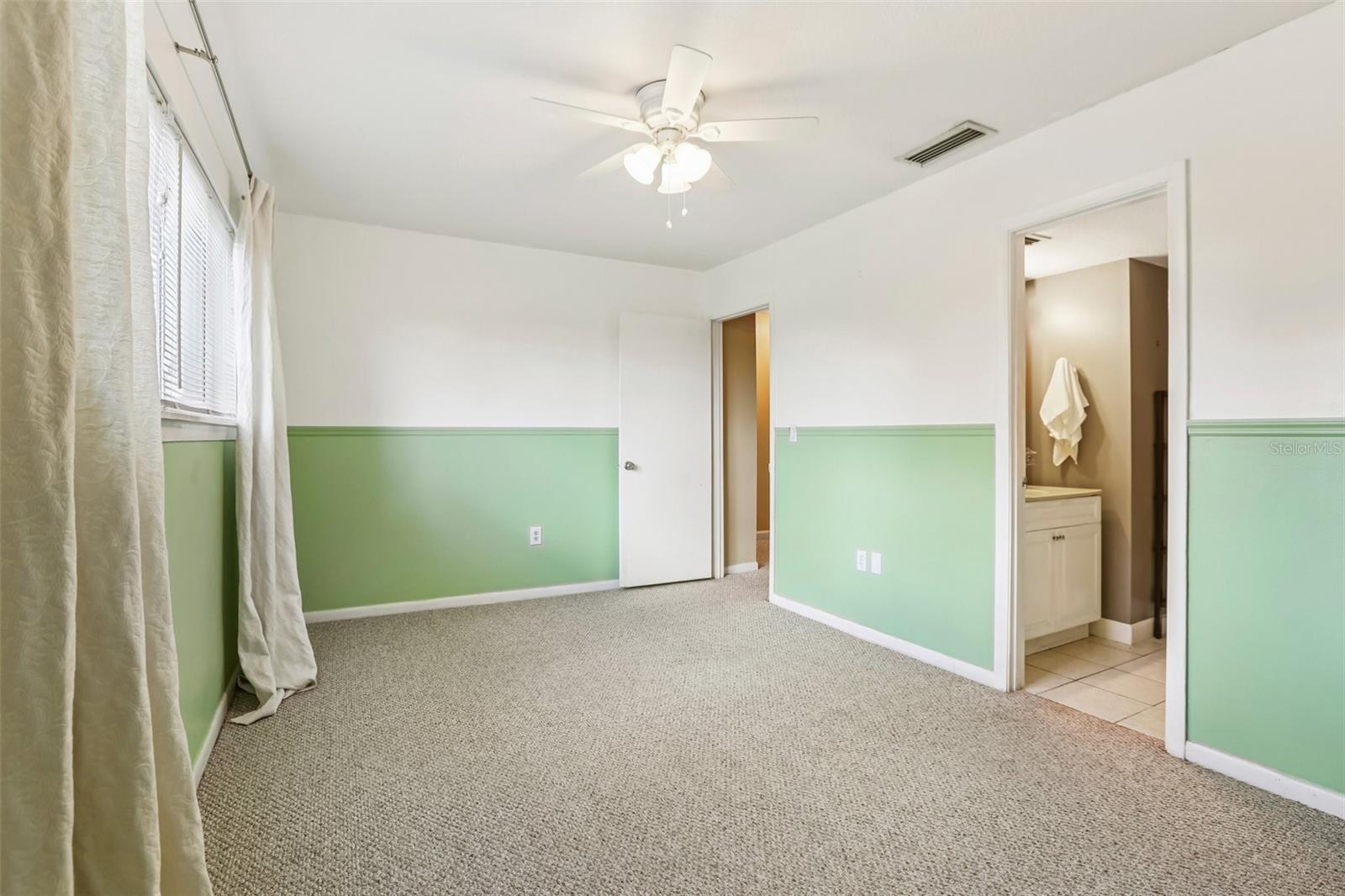 6325 Newtown Cir #25b2 Property Photo 29