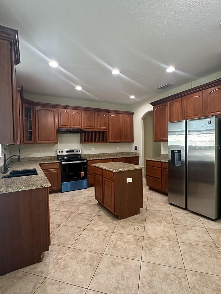 18048 Java Isle Dr Property Photo 3