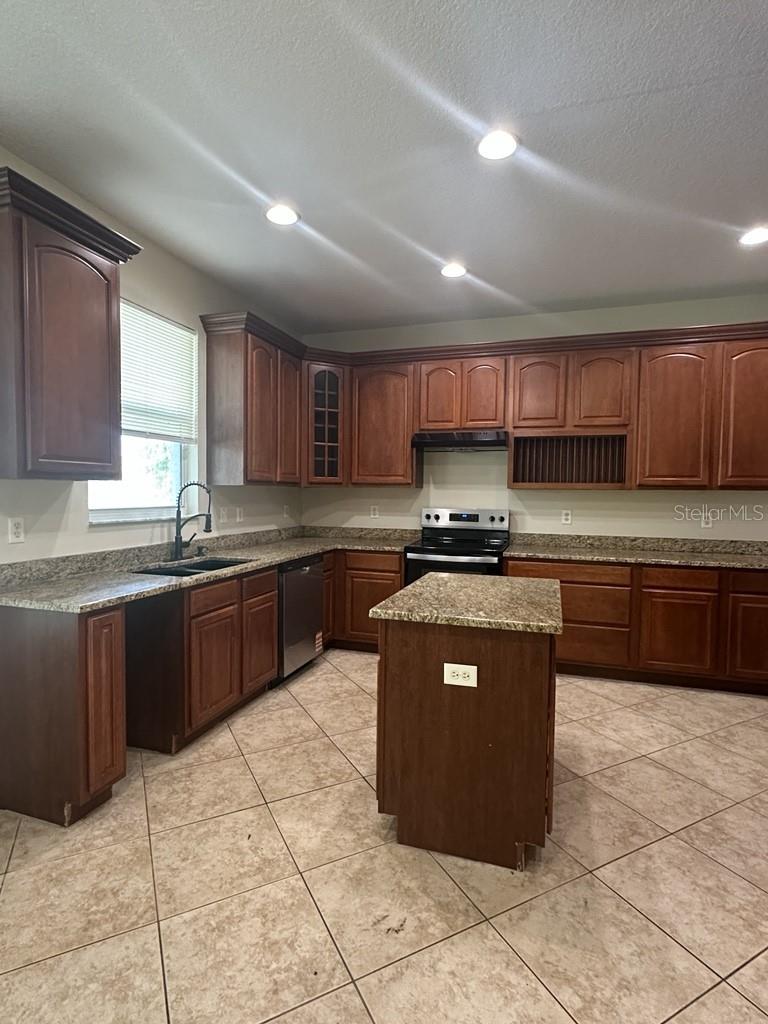 18048 Java Isle Dr Property Photo 4