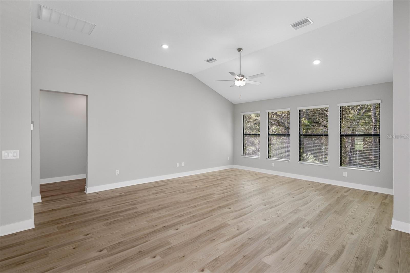 17558 Lippizan Ln Property Photo 6