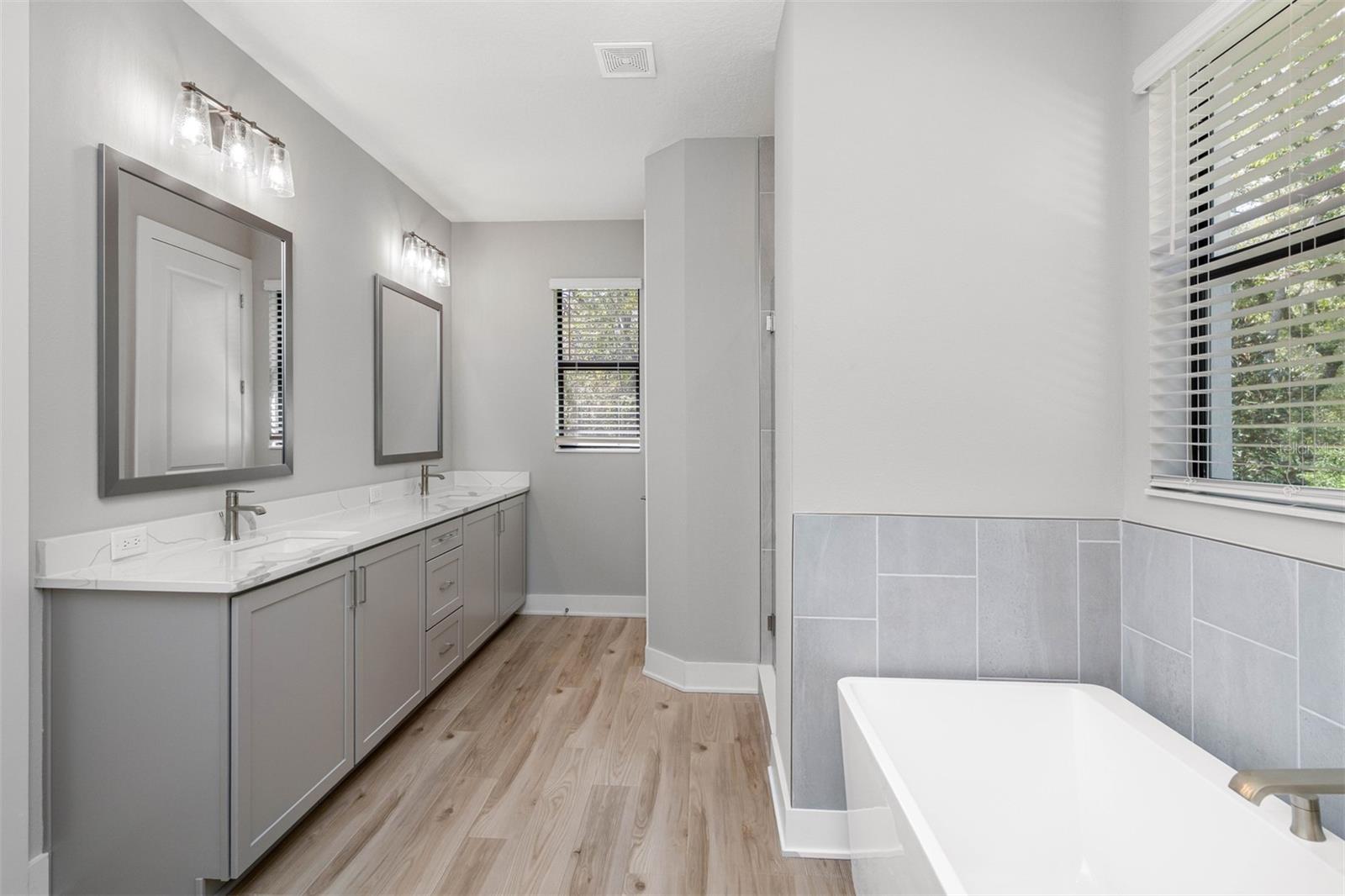 17558 Lippizan Ln Property Photo 8