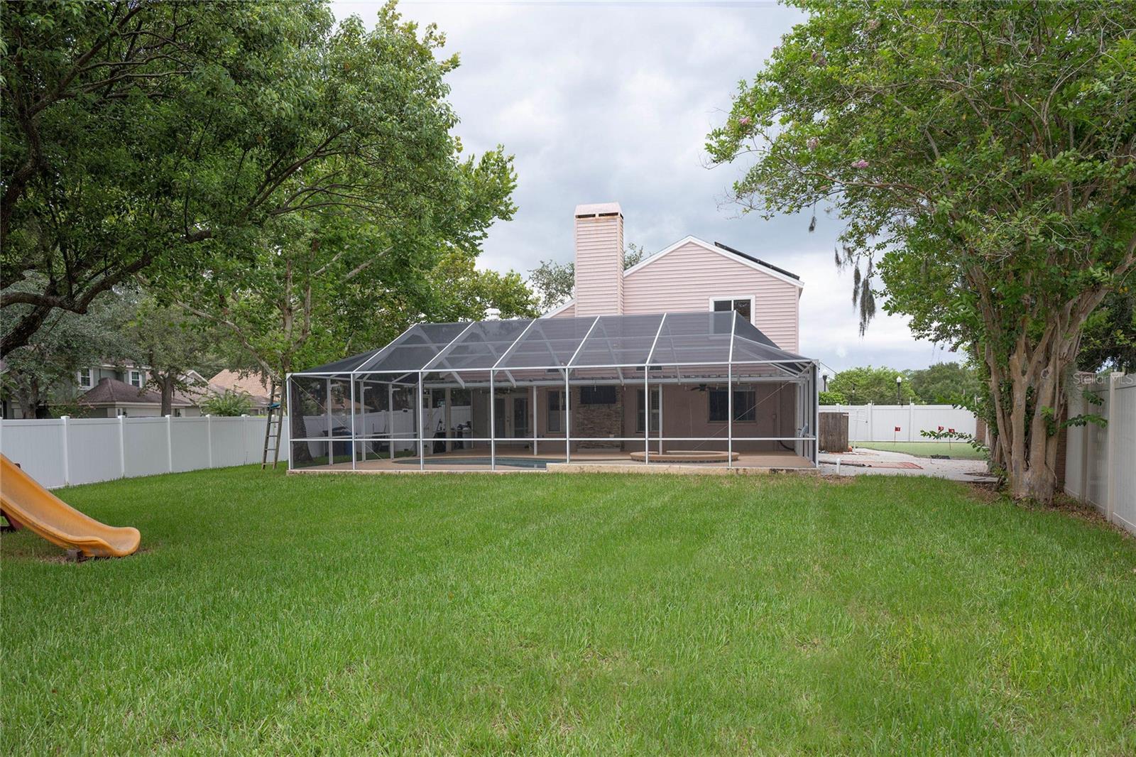 9609 Fredericksburg Rd Property Photo 3