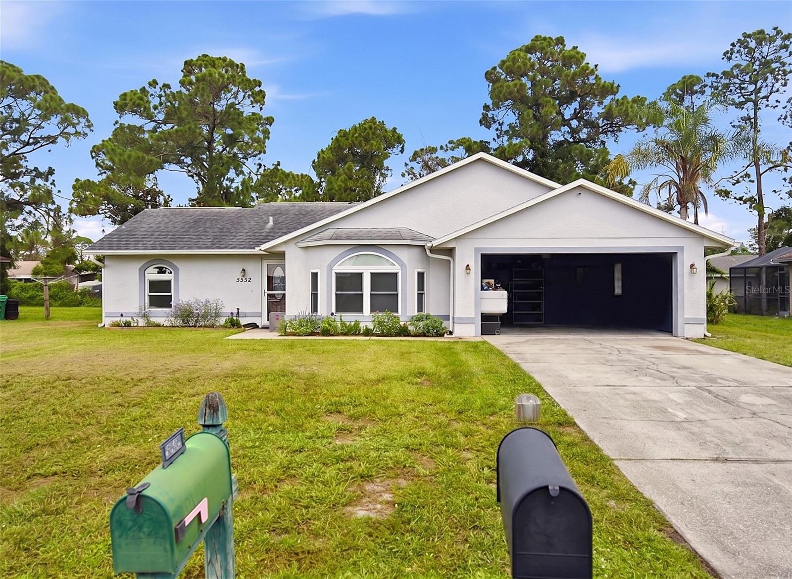 5552 FLINT RD Property Photo 1