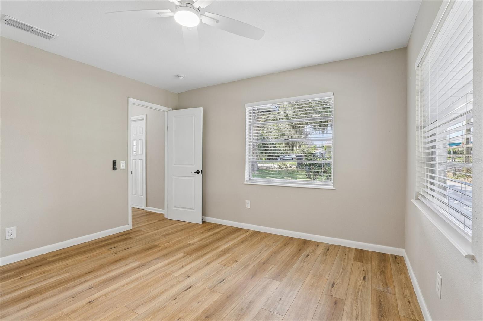 2923 Dudley Dr Property Photo 21
