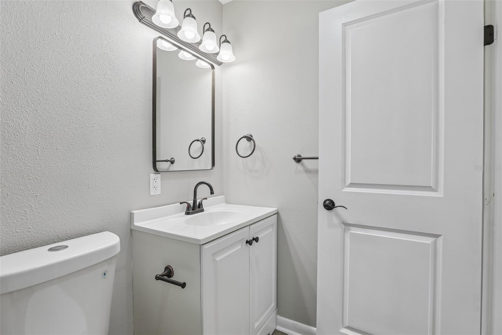 2923 Dudley Dr Property Photo 25