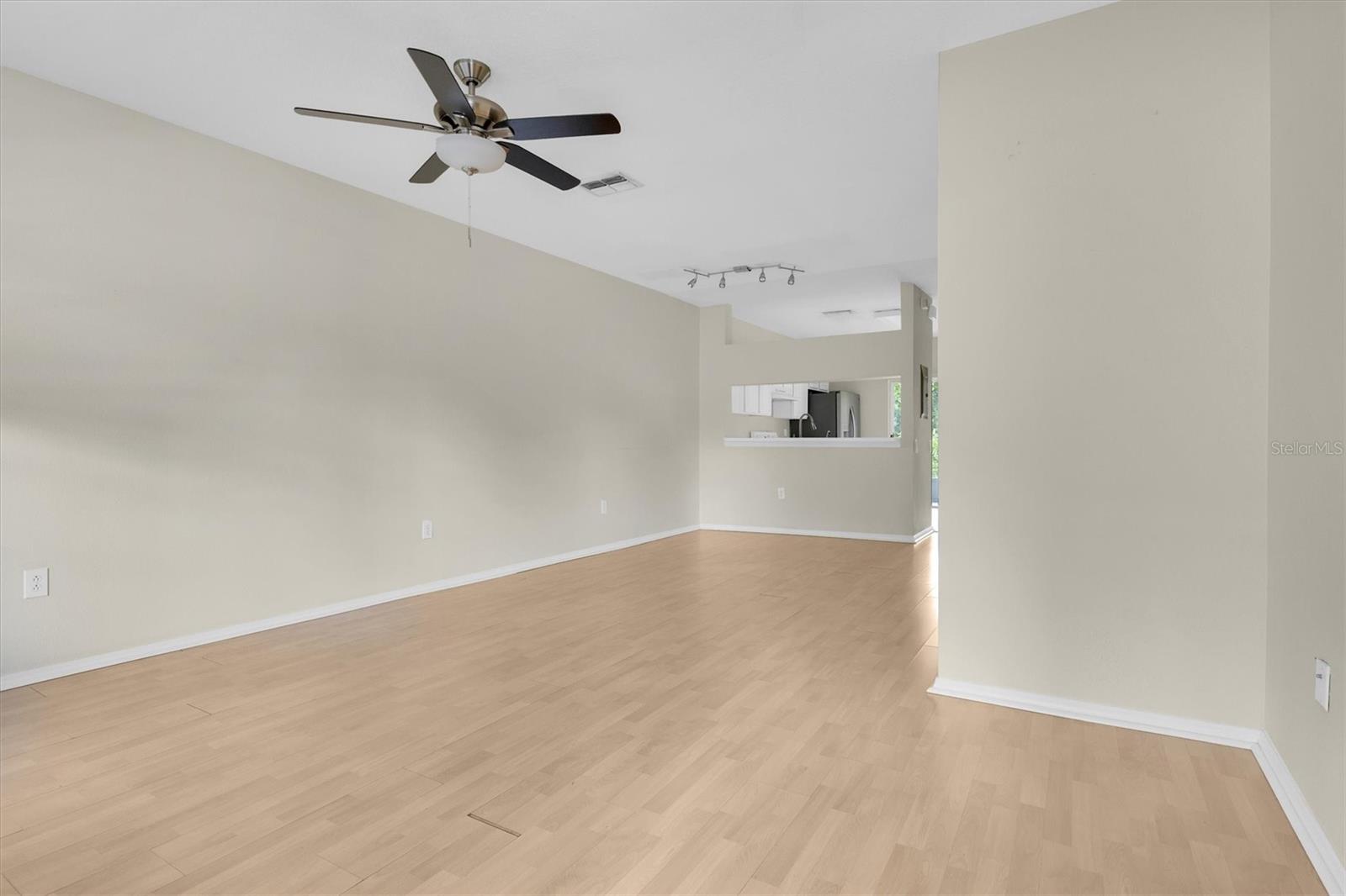 1338 Standridge Dr Property Photo 4