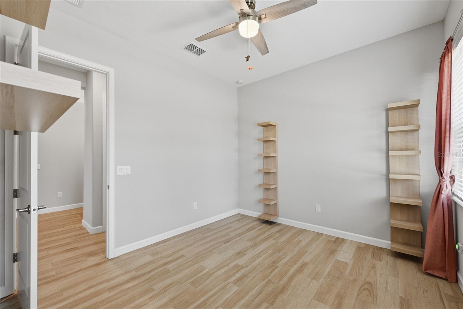 16920 Scuba Crest St Property Photo 34