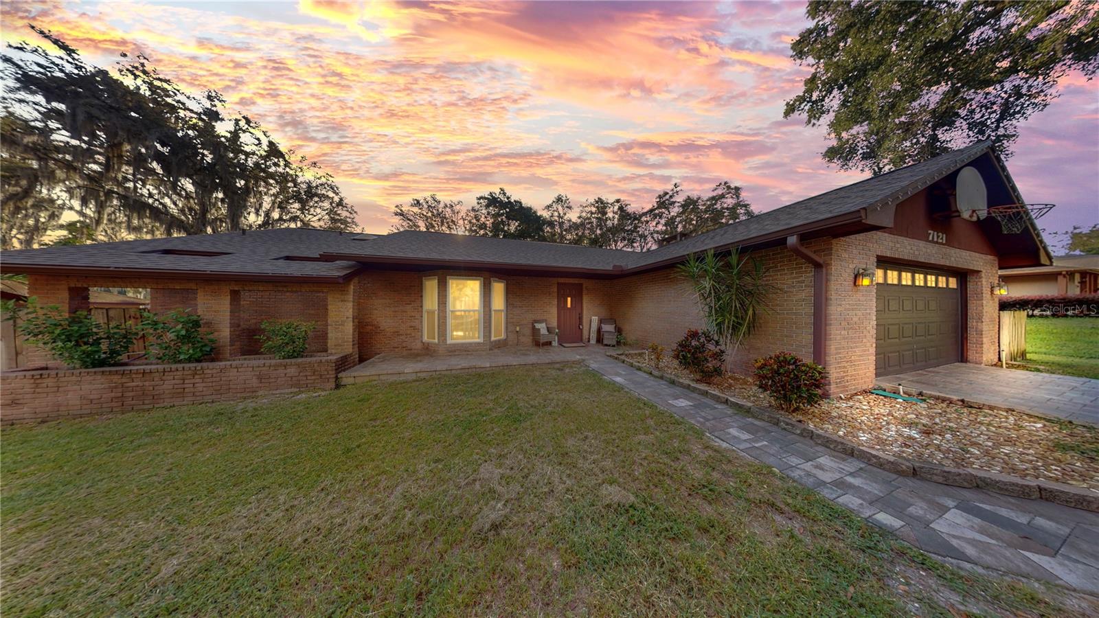 7121 Odoniel Loop W Property Photo 1