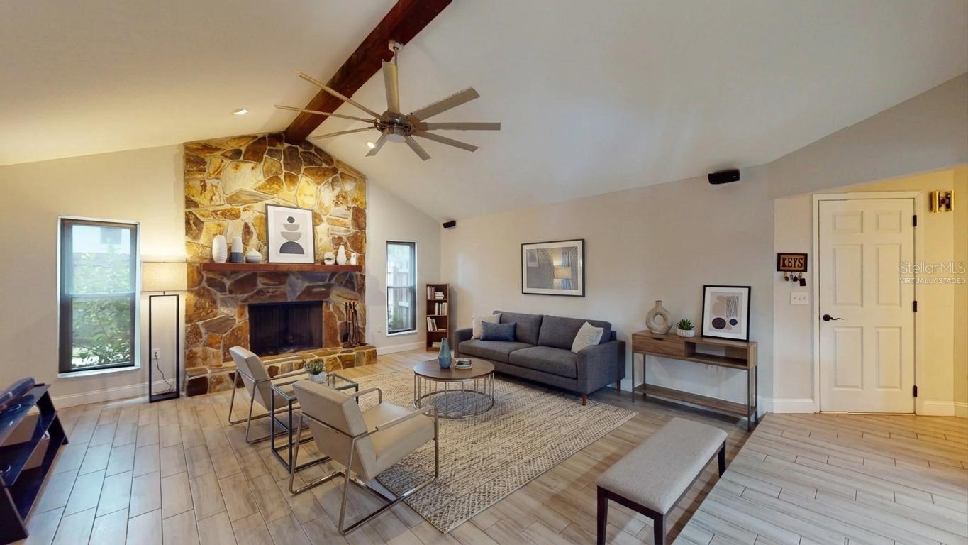 7121 Odoniel Loop W Property Photo 4