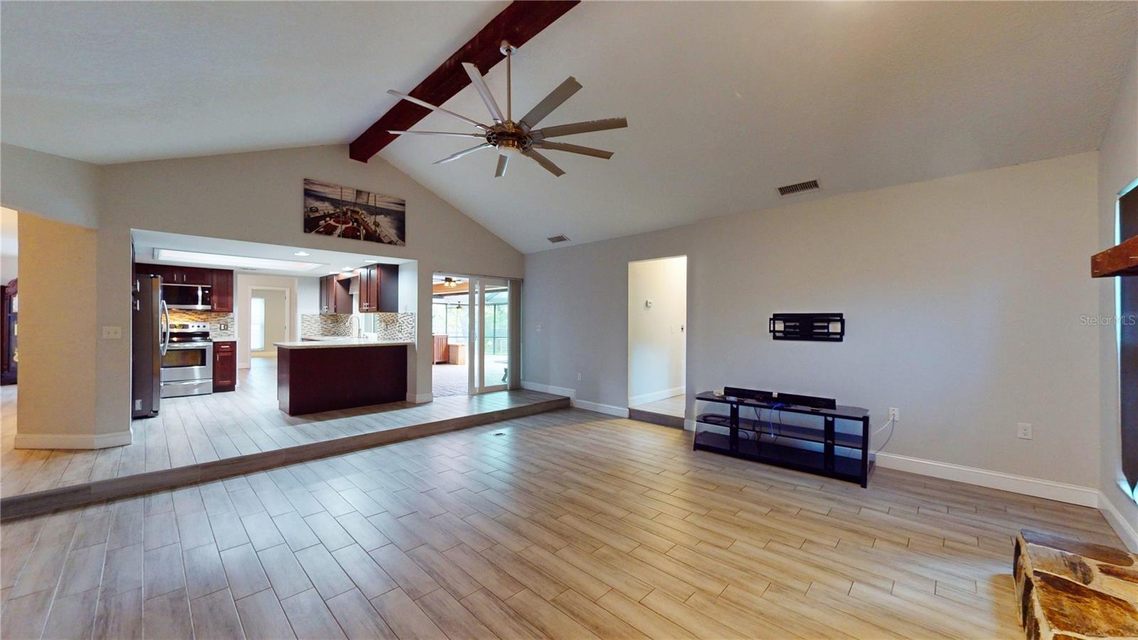 7121 Odoniel Loop W Property Photo 6