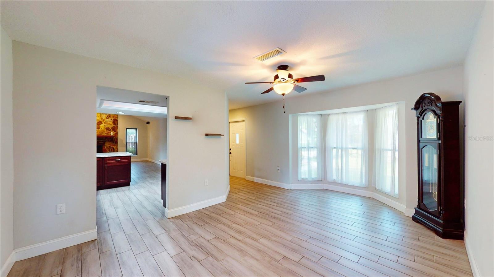 7121 Odoniel Loop W Property Photo 12