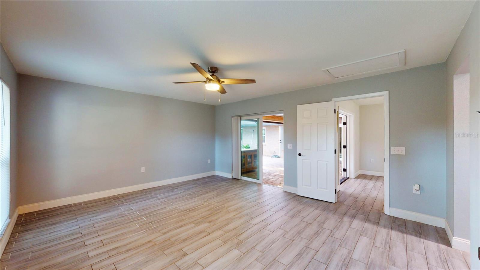 7121 Odoniel Loop W Property Photo 17