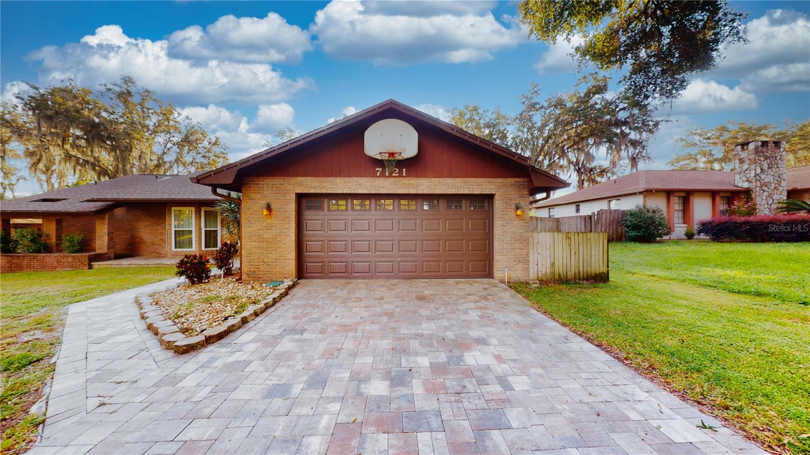 7121 Odoniel Loop W Property Photo 32