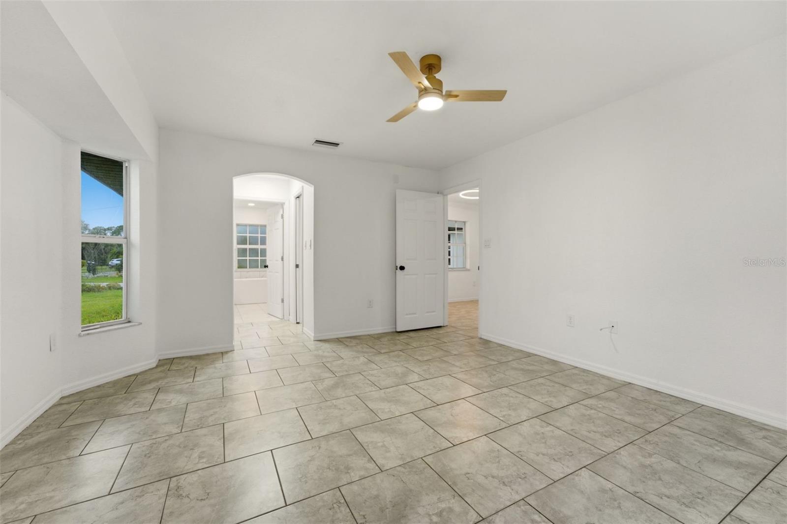 5498 Bayberry St Property Photo 7