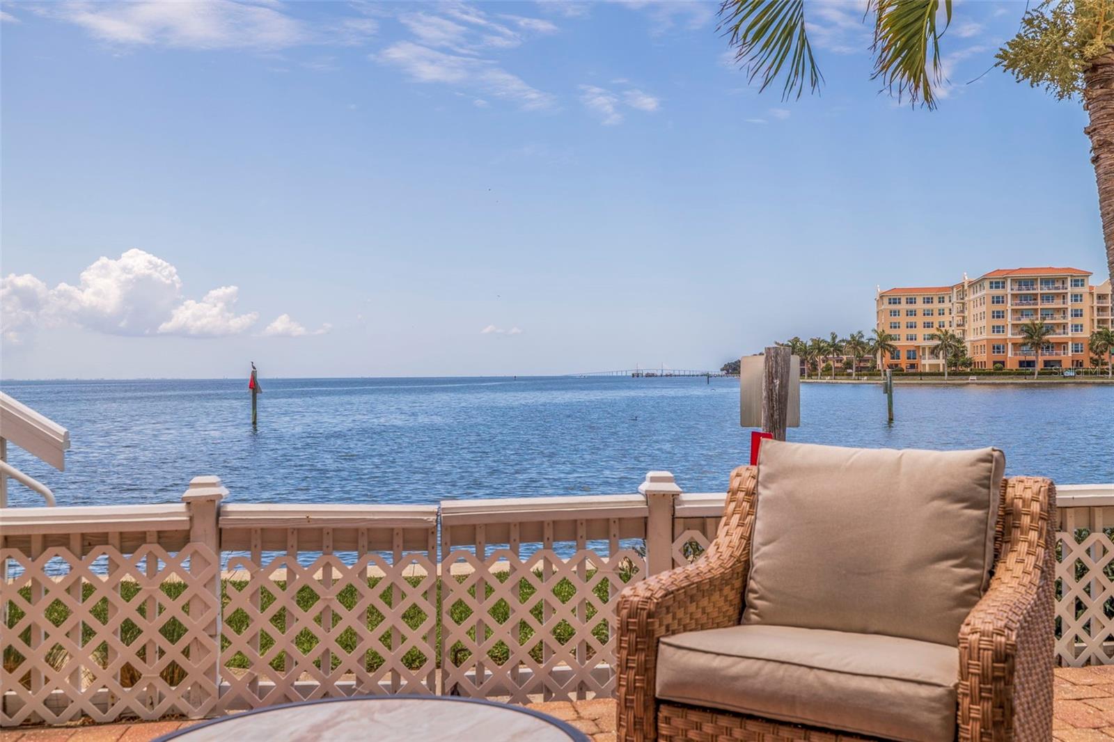 5266 Beach Dr Se #b Property Photo 2
