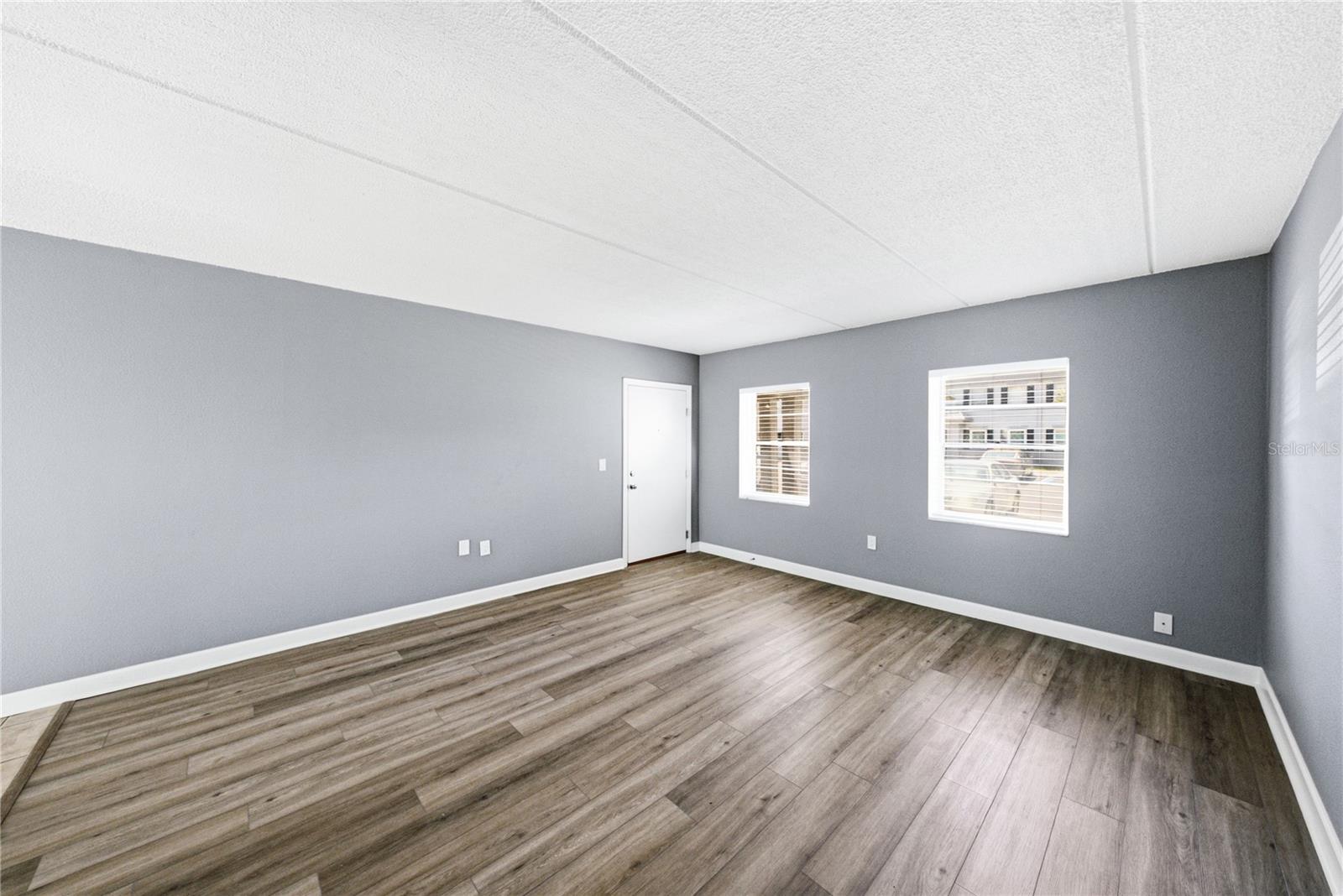 1170 Rue Des Chateaux #1a Property Photo 9