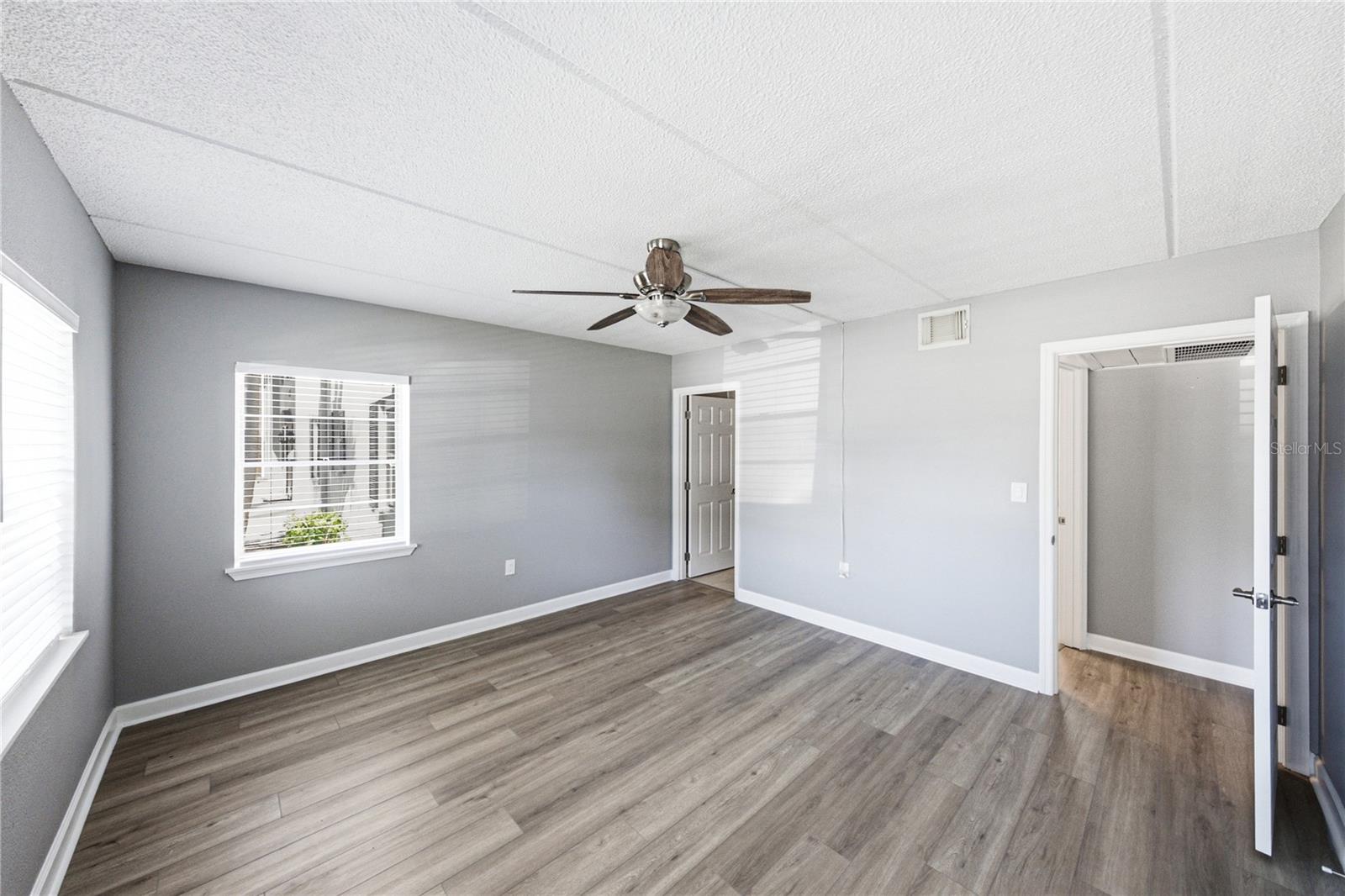 1170 Rue Des Chateaux #1a Property Photo 23