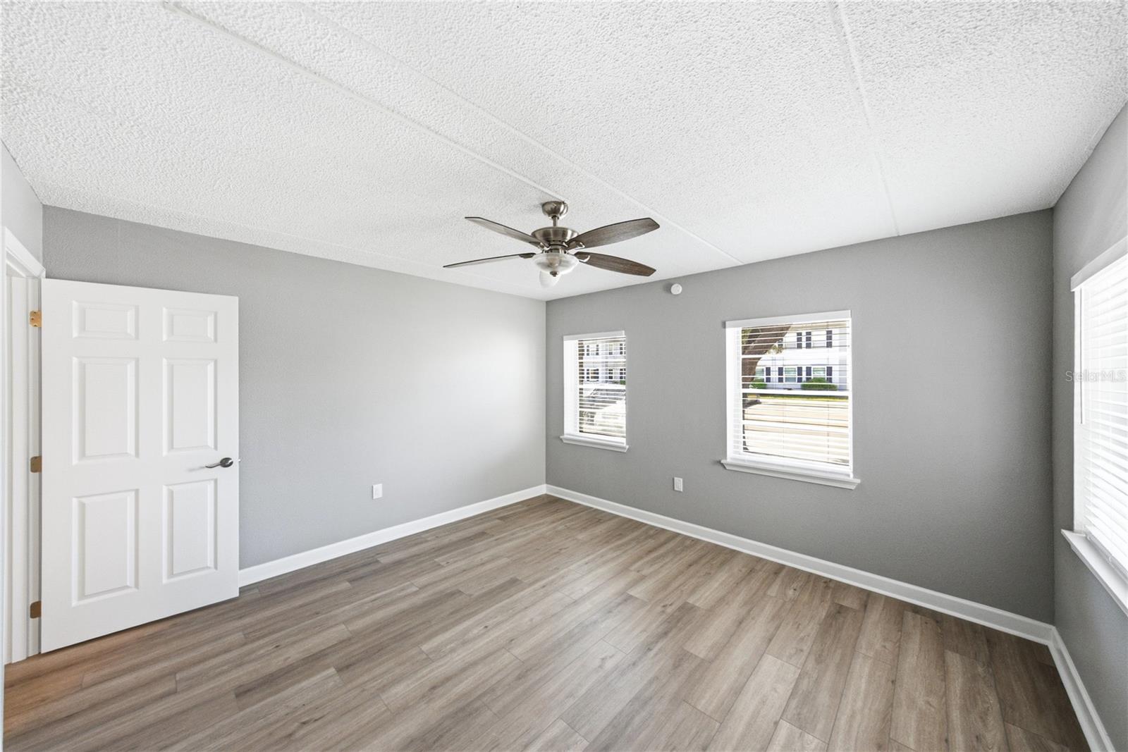 1170 Rue Des Chateaux #1a Property Photo 25
