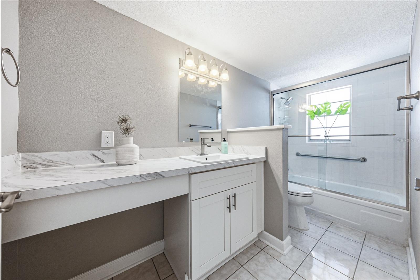 1170 Rue Des Chateaux #1a Property Photo 27