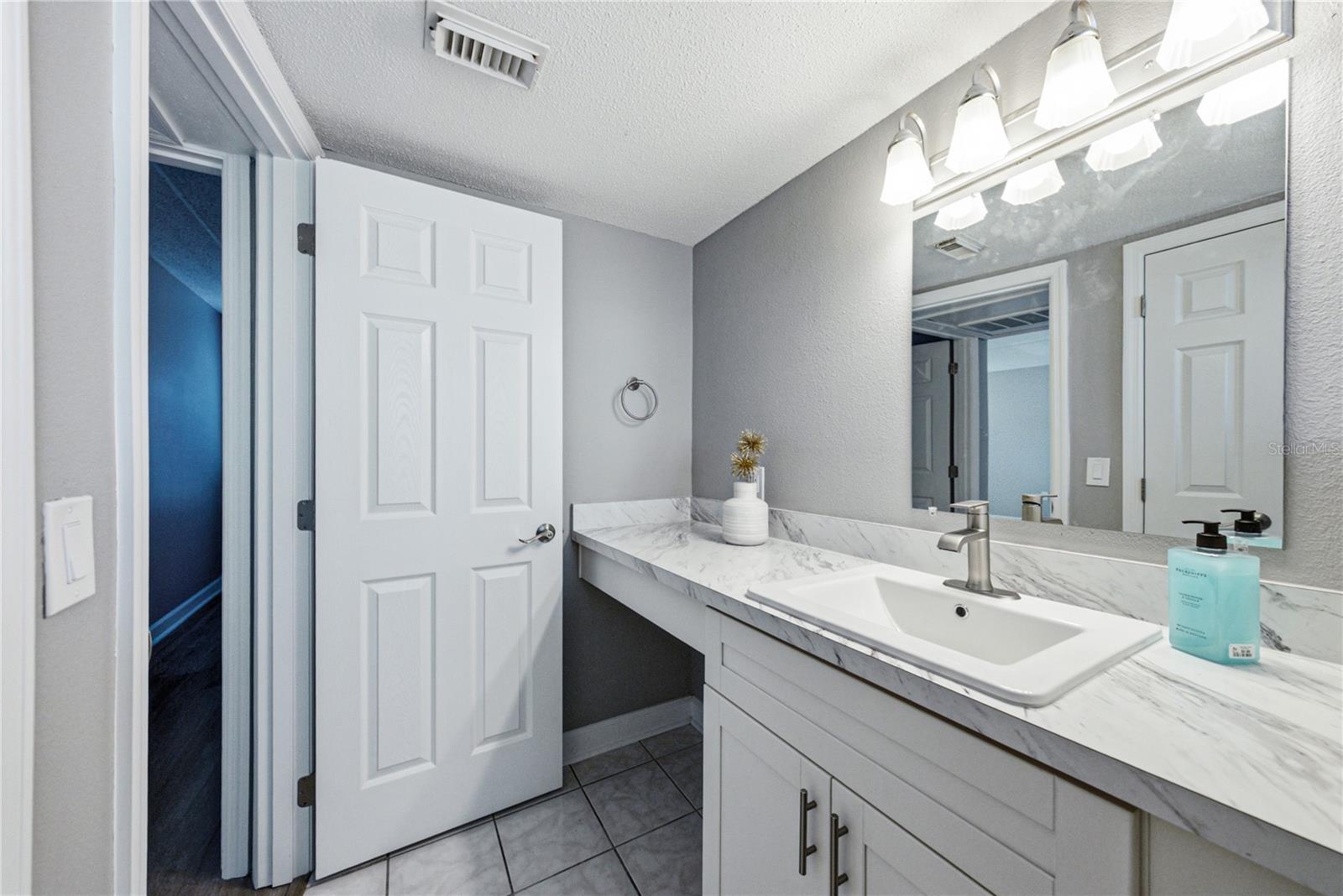 1170 Rue Des Chateaux #1a Property Photo 30