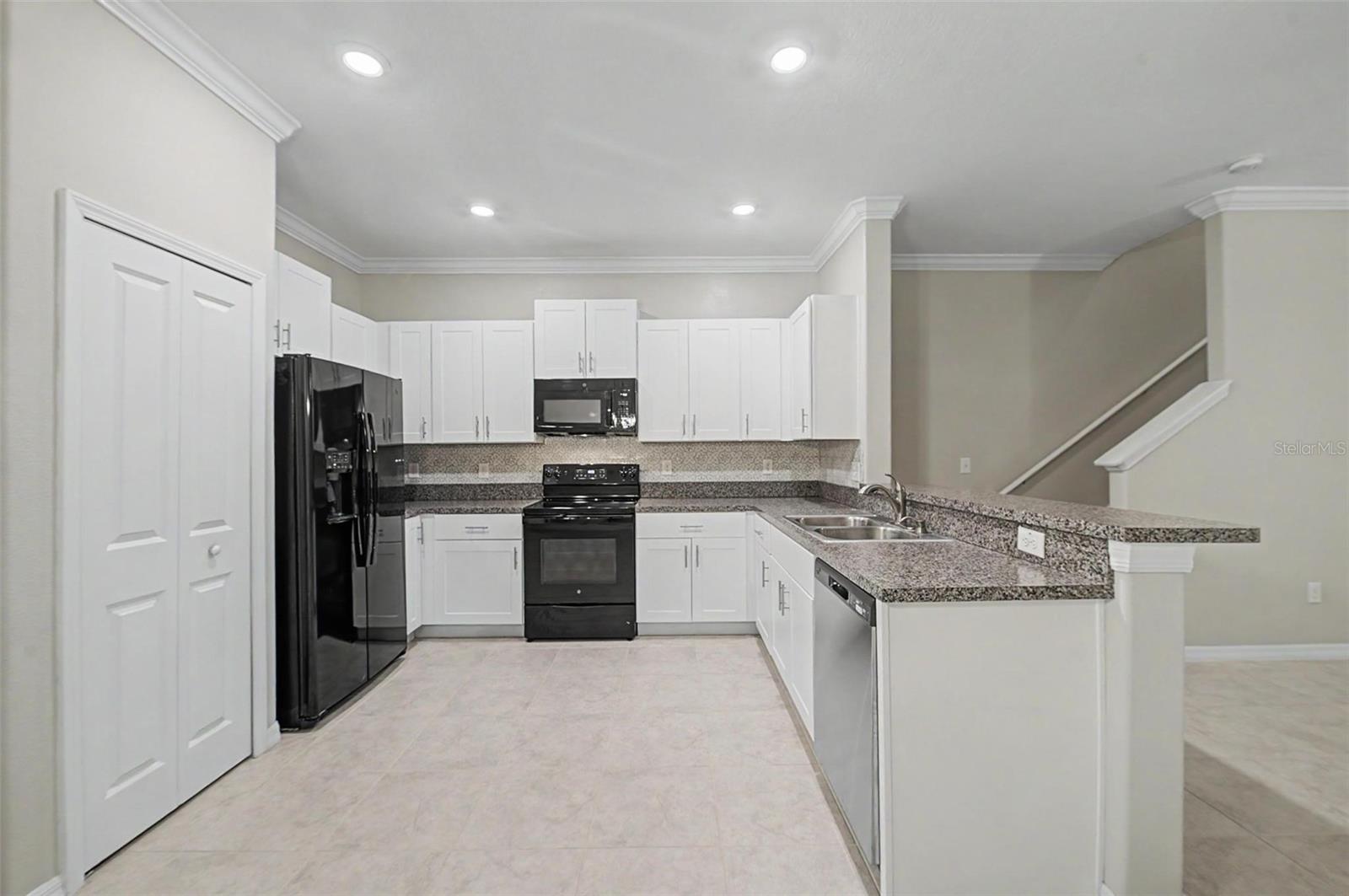 1599 Cassius St Property Photo 10