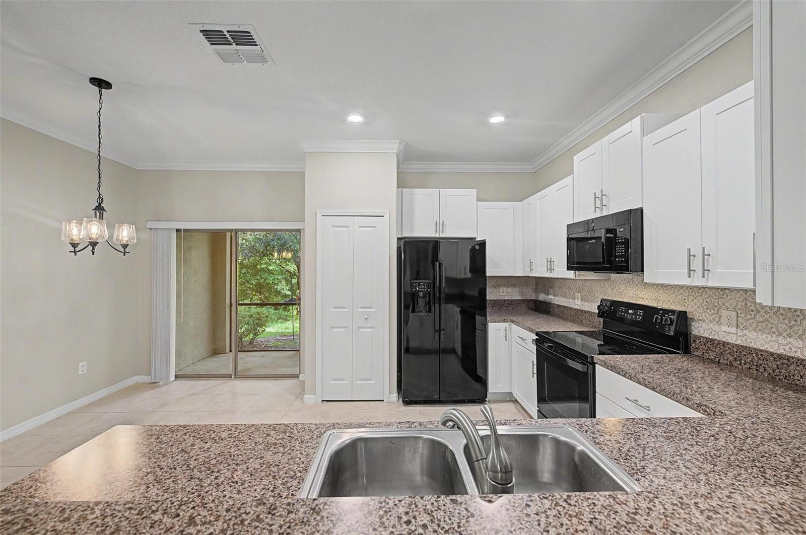 1599 Cassius St Property Photo 11
