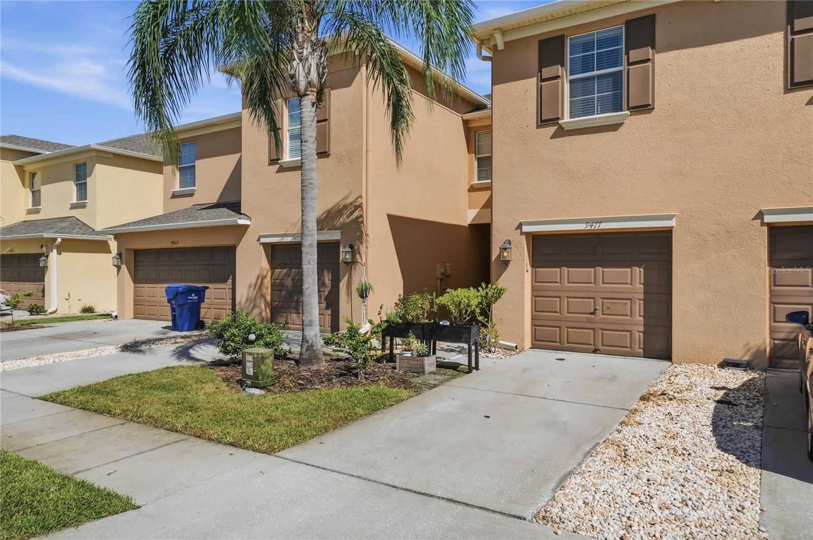 9477 Trumpet Vine Loop Property Photo 3