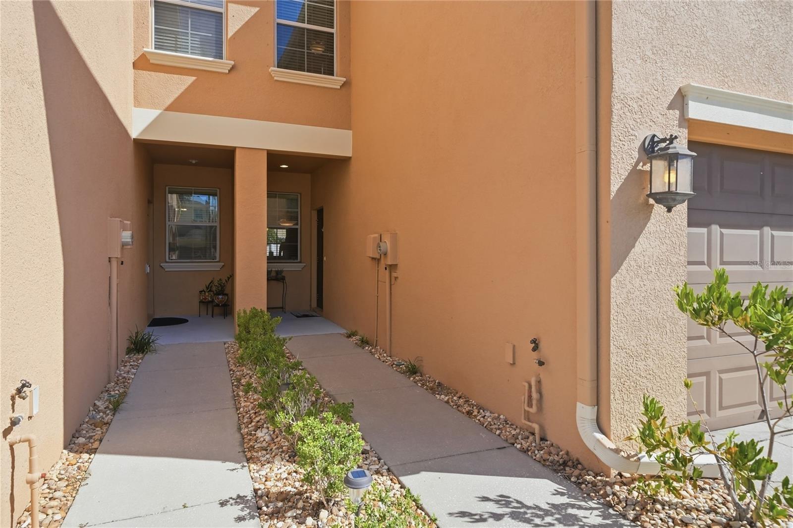 9477 Trumpet Vine Loop Property Photo 4
