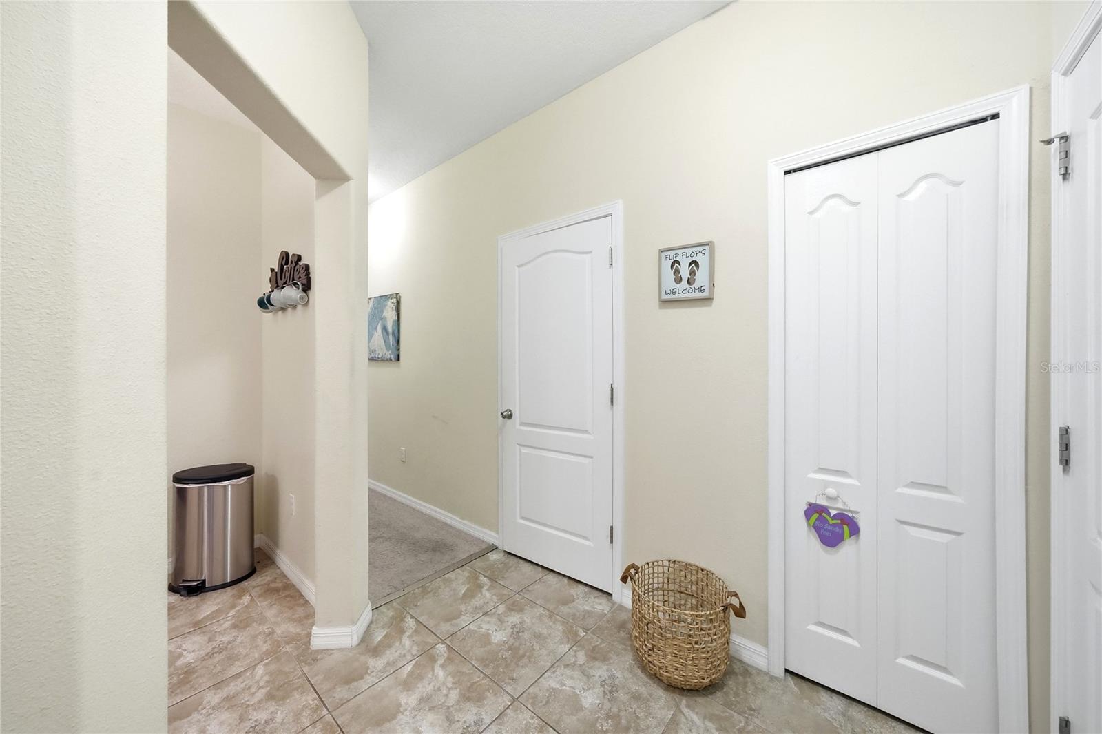 9477 Trumpet Vine Loop Property Photo 6