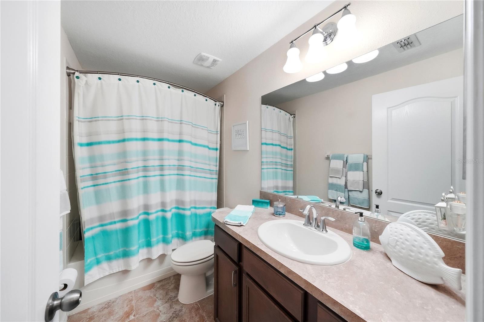 9477 Trumpet Vine Loop Property Photo 28