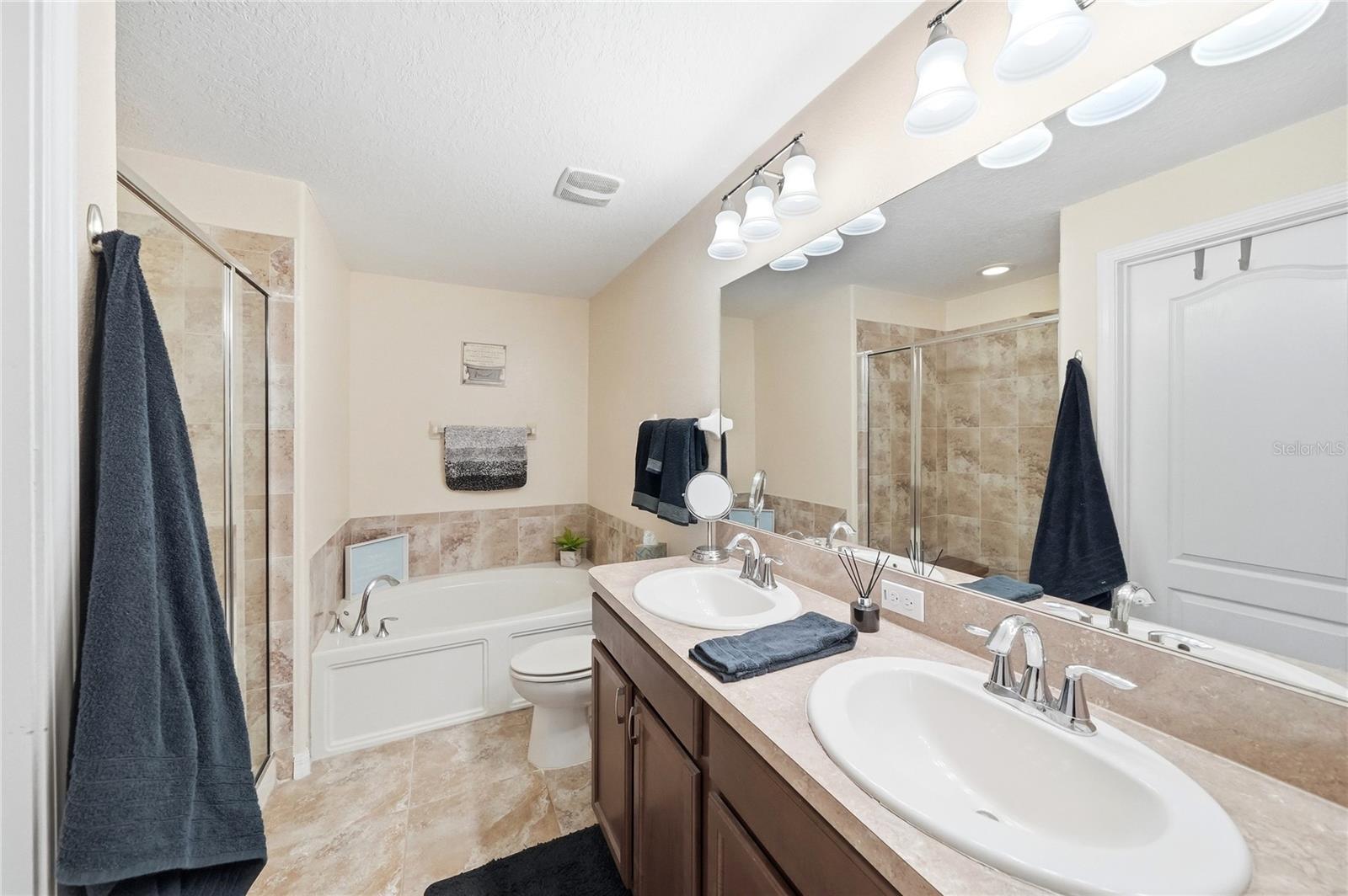 9477 Trumpet Vine Loop Property Photo 33