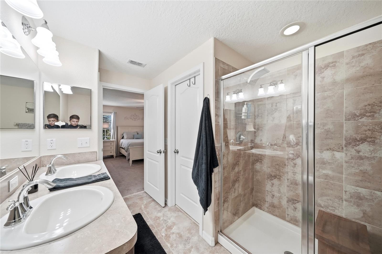 9477 Trumpet Vine Loop Property Photo 34