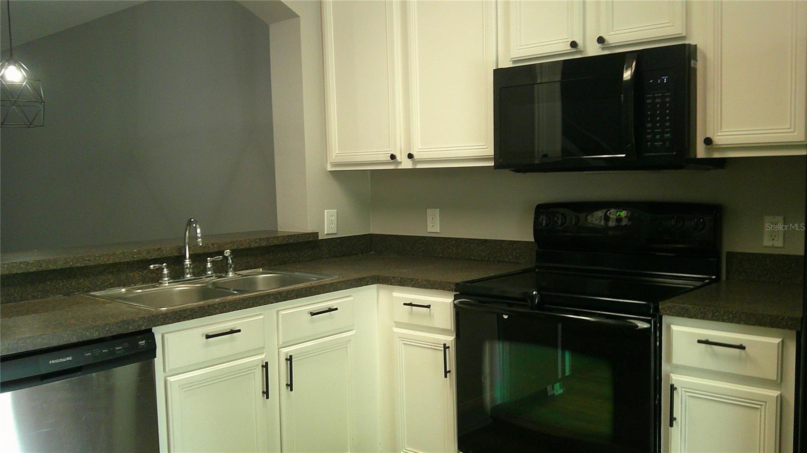 5718 Fishhawk Ridge Dr Property Photo 6