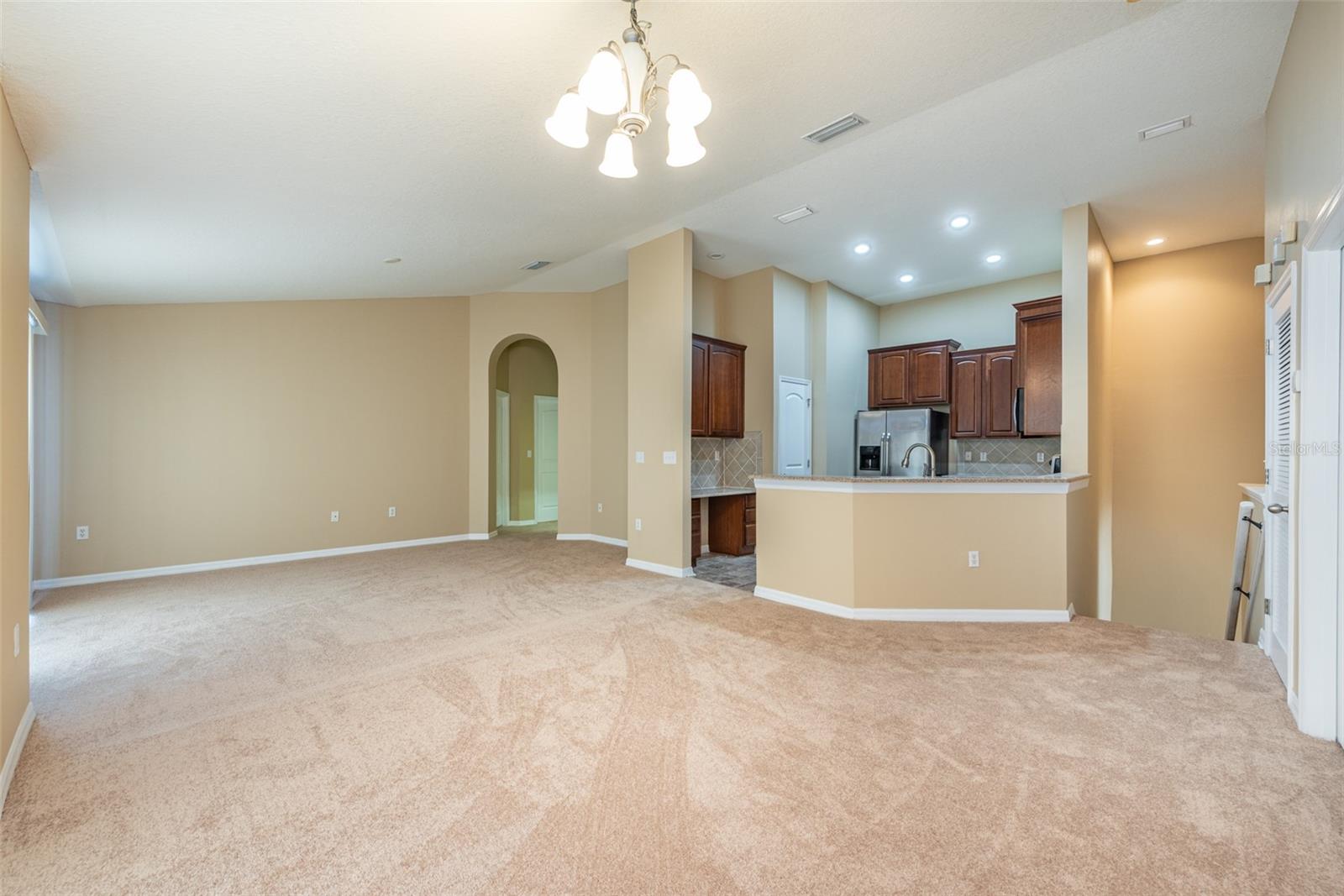 6750 Eagle Feather Dr Property Photo 6