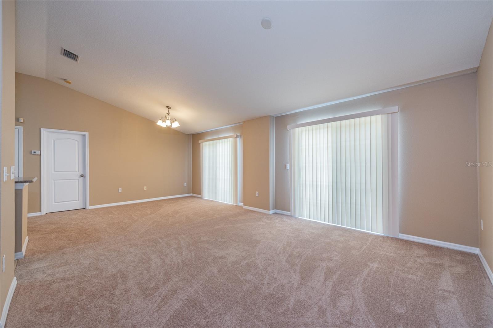 6750 Eagle Feather Dr Property Photo 8