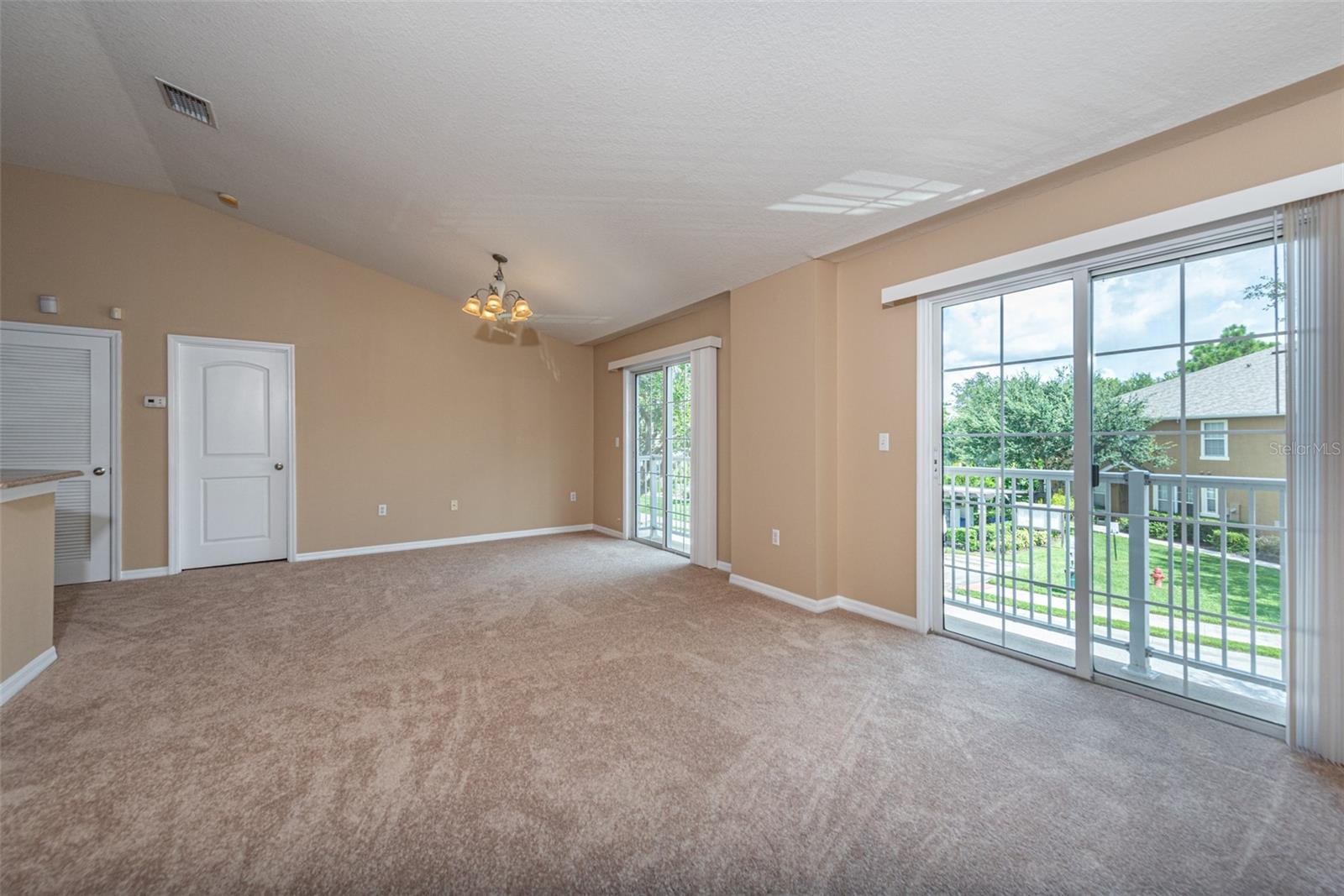 6750 Eagle Feather Dr Property Photo 15