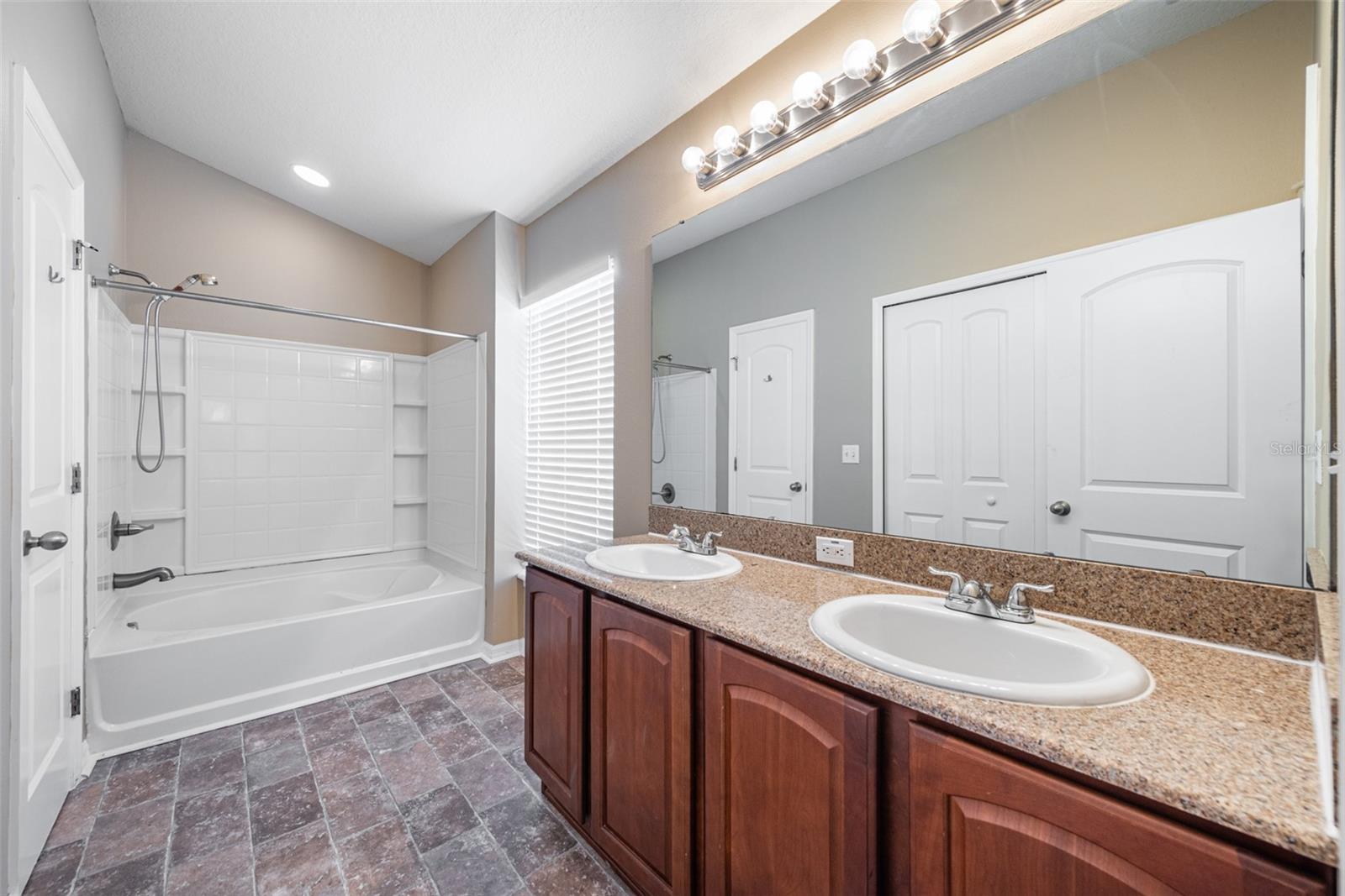 6750 Eagle Feather Dr Property Photo 18
