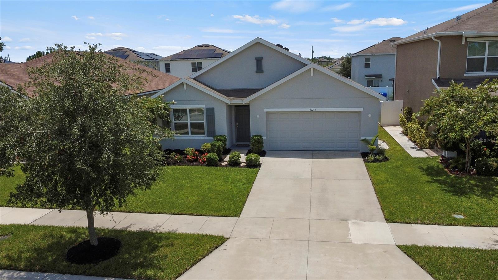 10213 Golden Light Ct Property Photo 2
