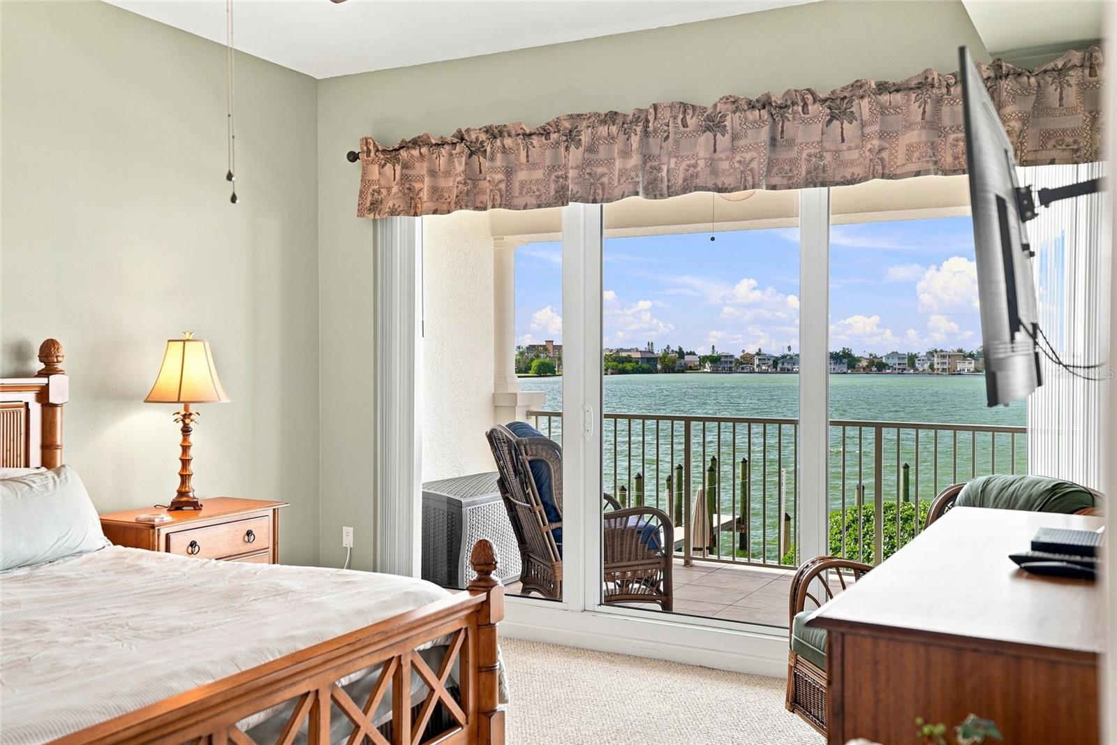 17735 Gulf Blvd #204 Property Photo 32