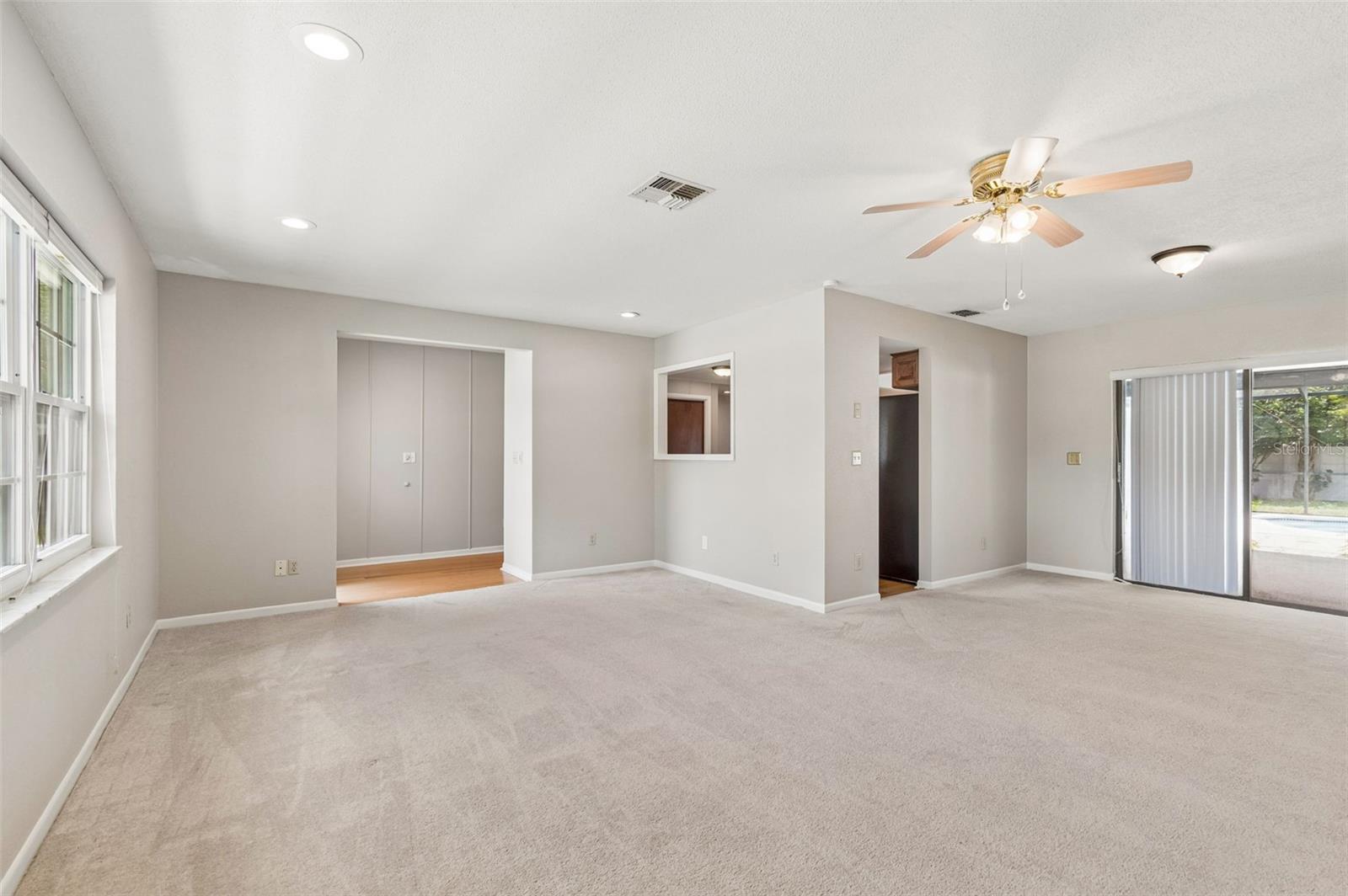 11798 David Ct Property Photo 4