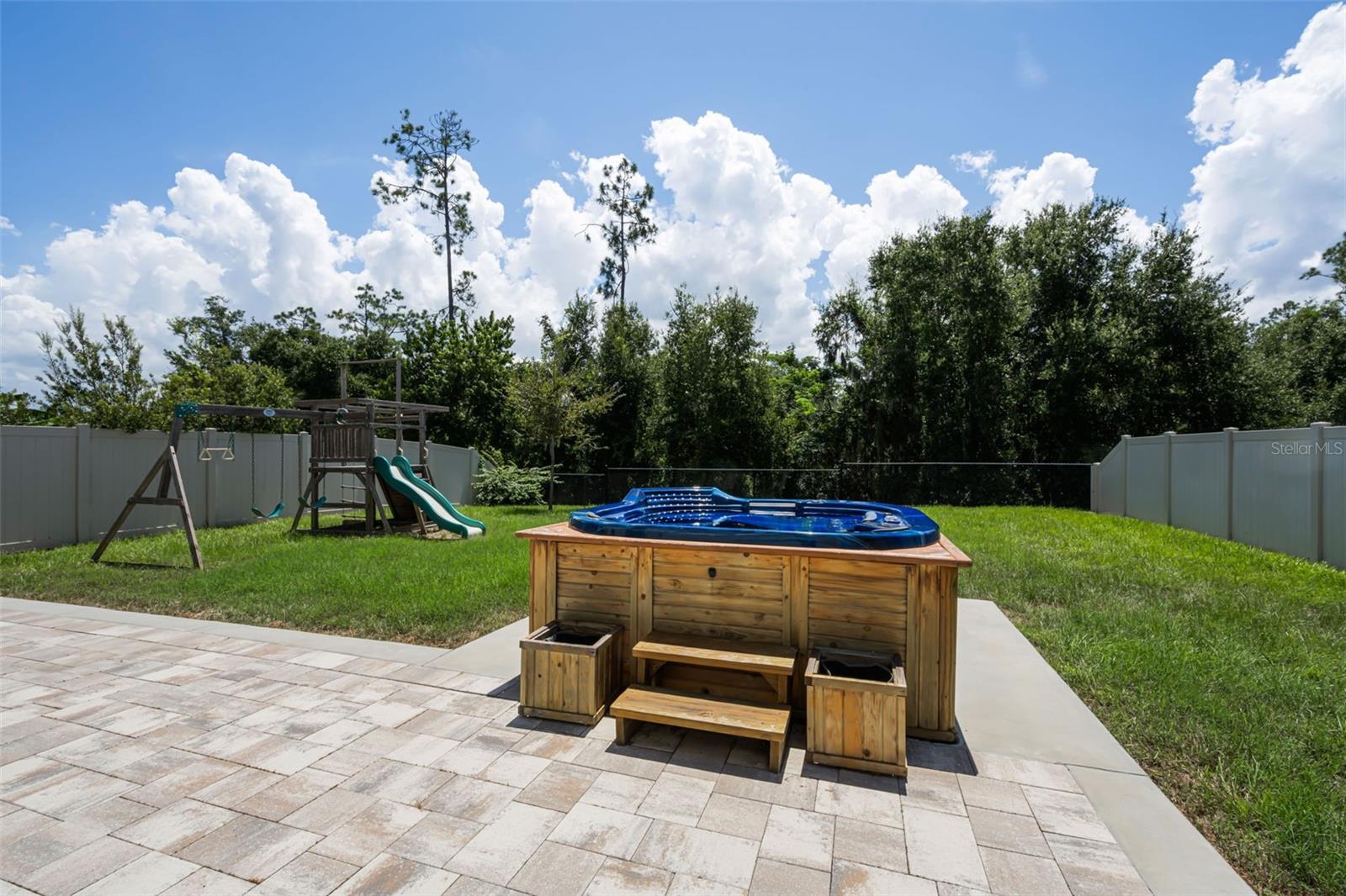 6780 Emerald Spring Loop Property Photo 3