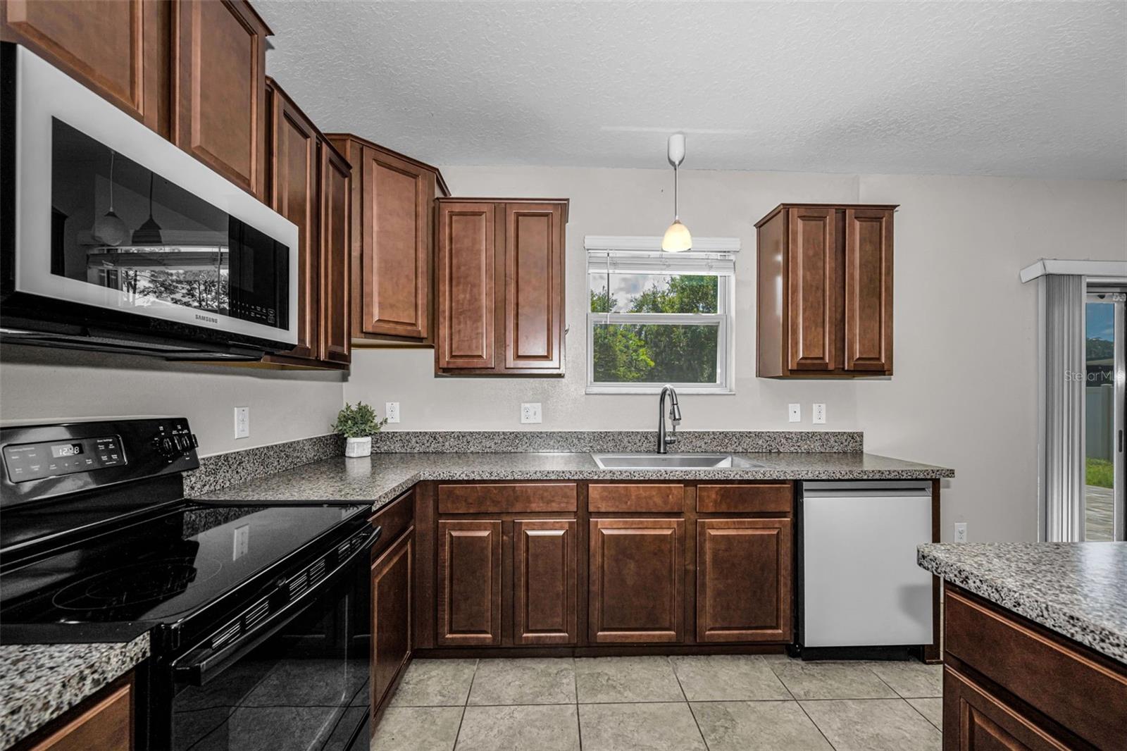 6780 Emerald Spring Loop Property Photo 14